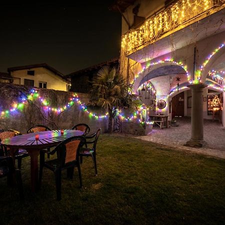 Castello Di Zorzino Iseo Lake Riva di Solto Buitenkant foto