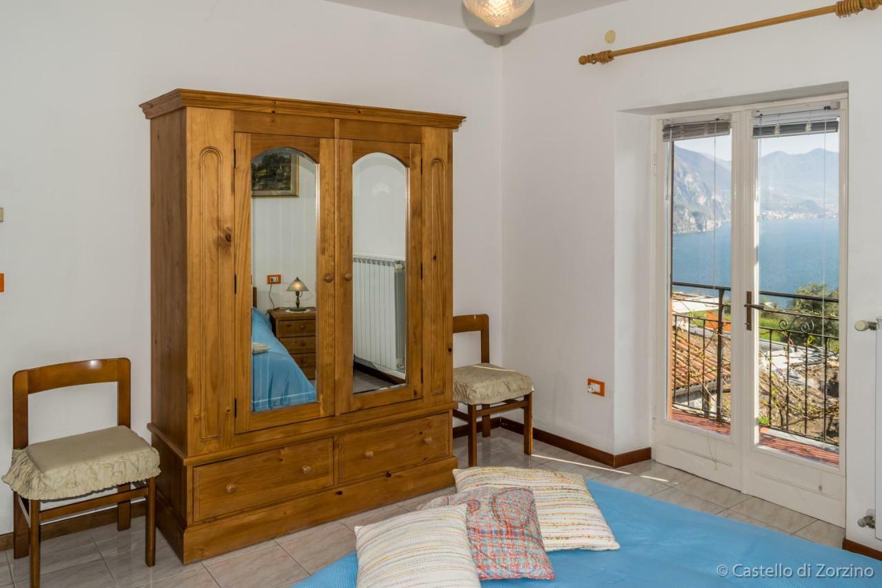 Castello Di Zorzino Iseo Lake Riva di Solto Buitenkant foto